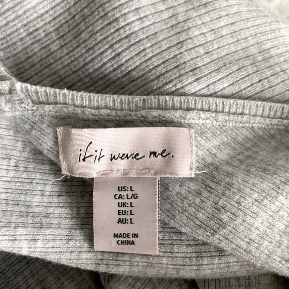 If it were me pullover top Grey Knit
SZ:US L - Picture 4 of 5